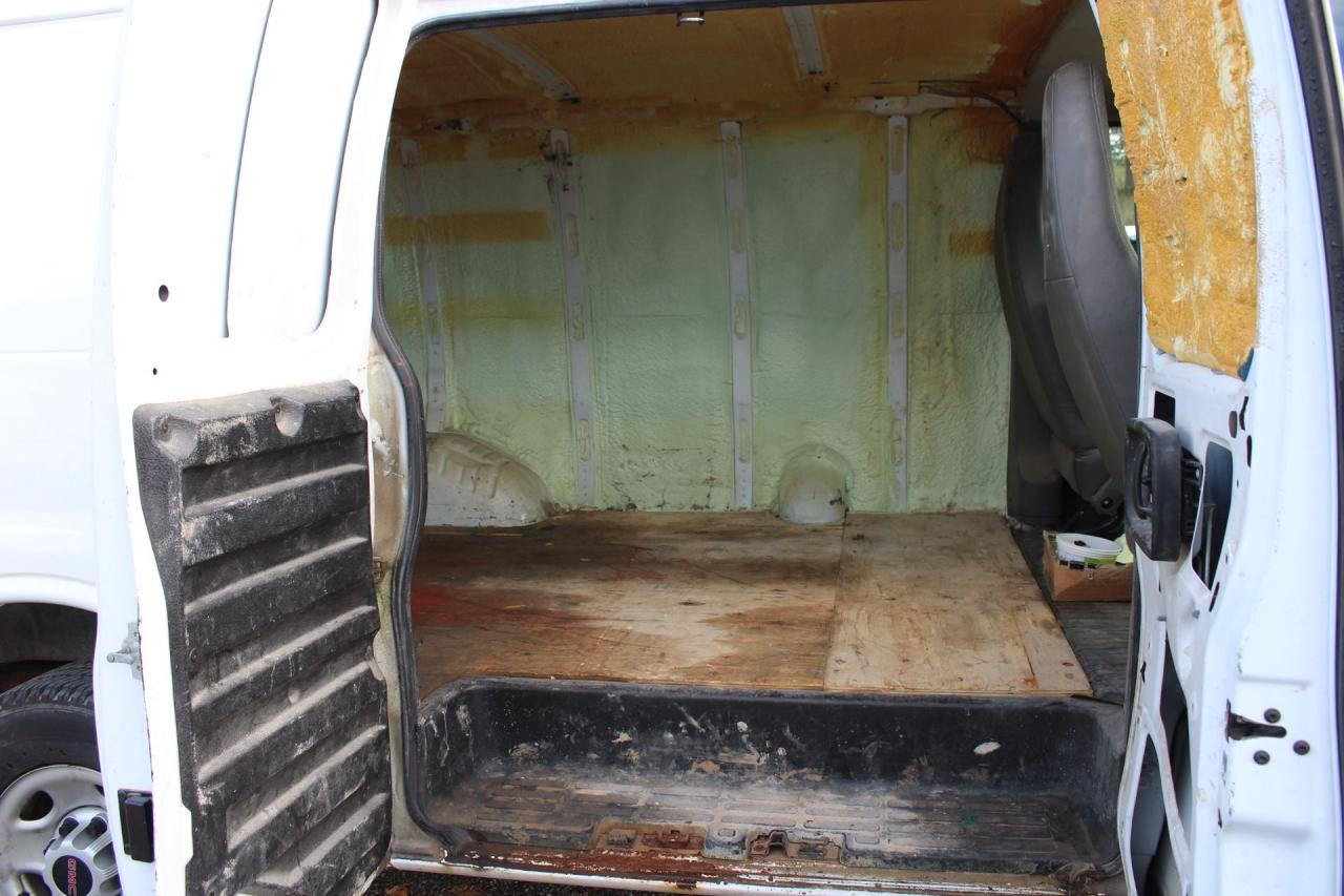 2014 GMC Savana Cargo Van  Photo