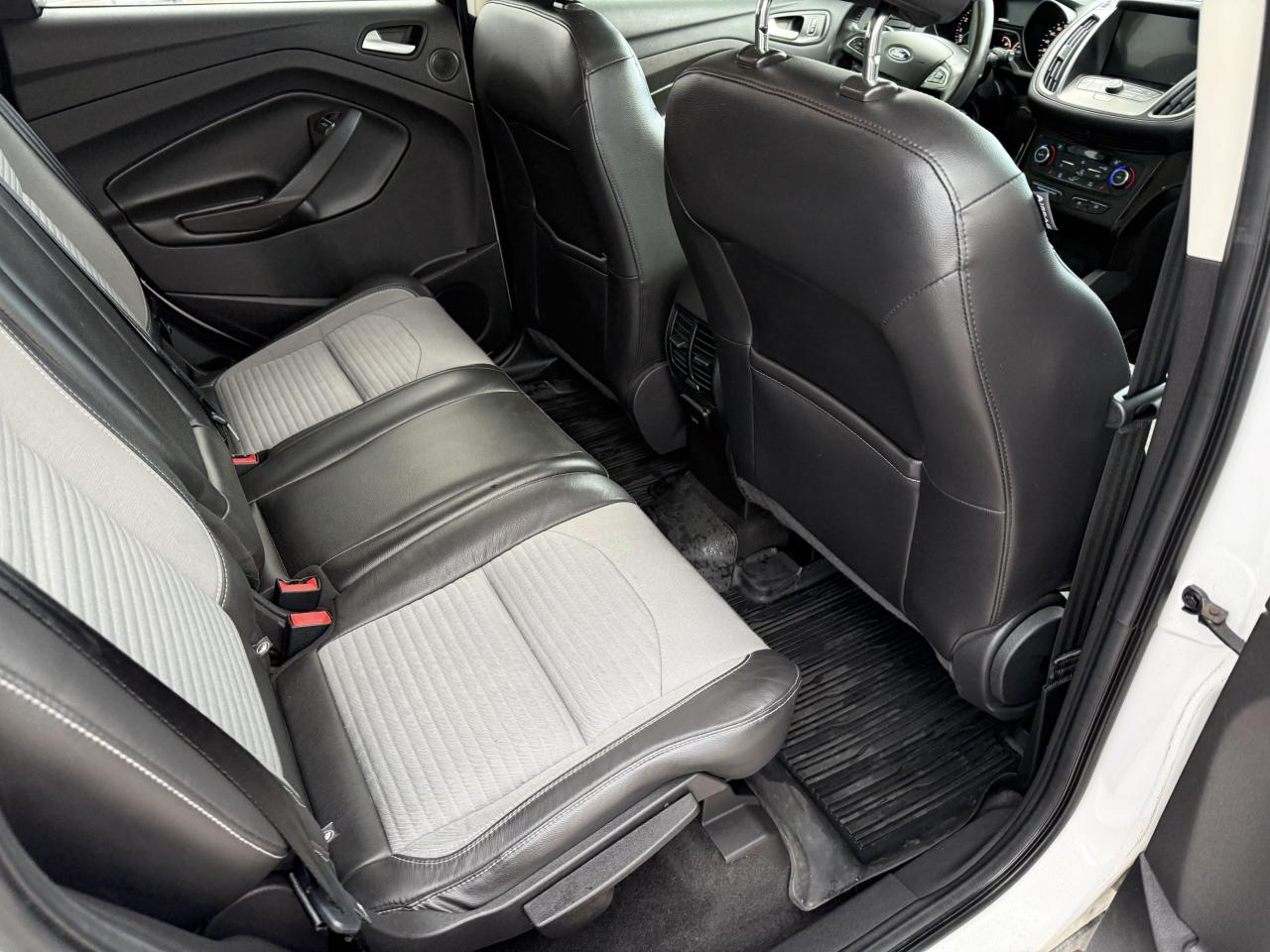 2017 Ford Escape SE - Photo #10