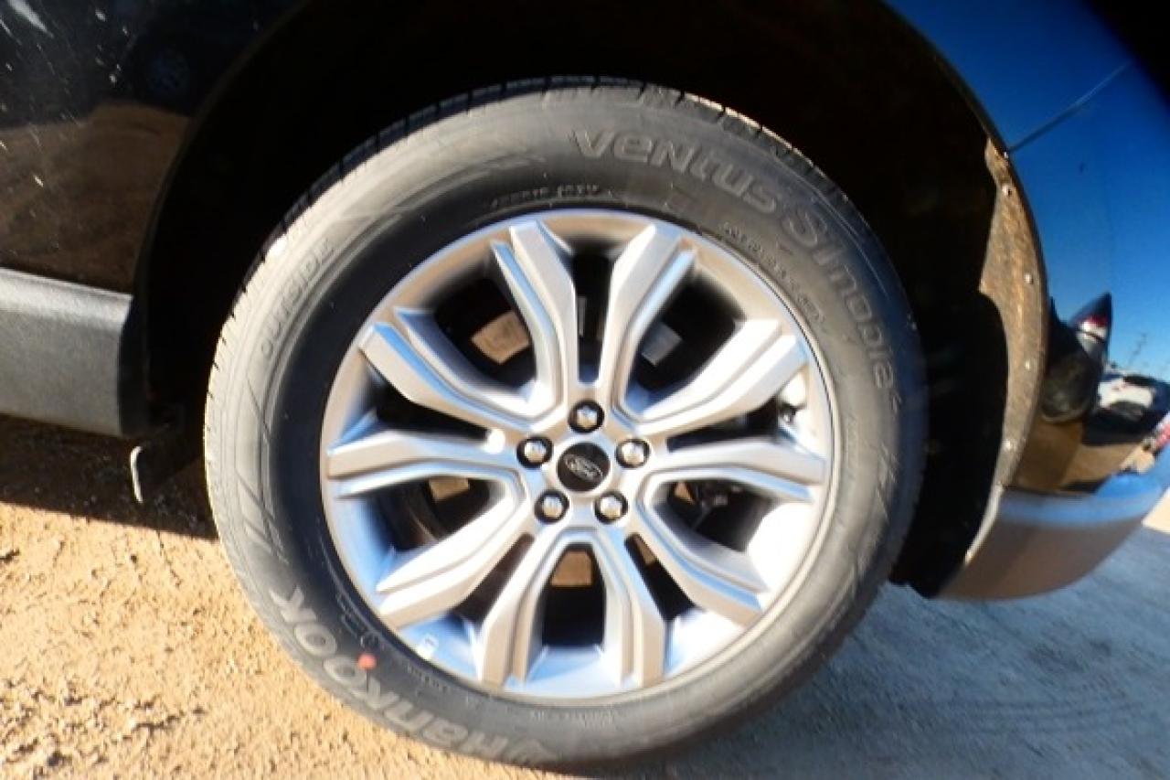 2024 Ford Edge Titanium AWD w/Htd Leather, pano S/R, BUC - Photo #19