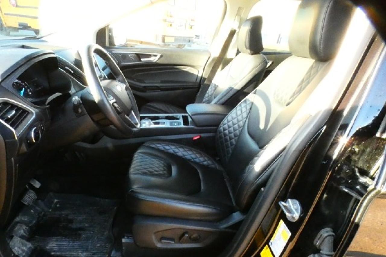 2024 Ford Edge Titanium AWD w/Htd Leather, pano S/R, BUC - Photo #11