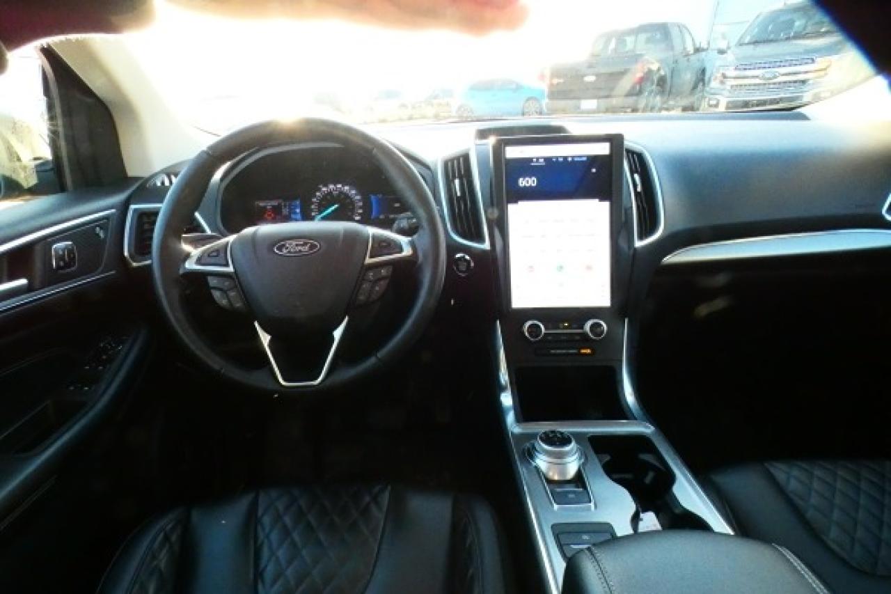 2024 Ford Edge Titanium AWD w/Htd Leather, pano S/R, BUC - Photo #12