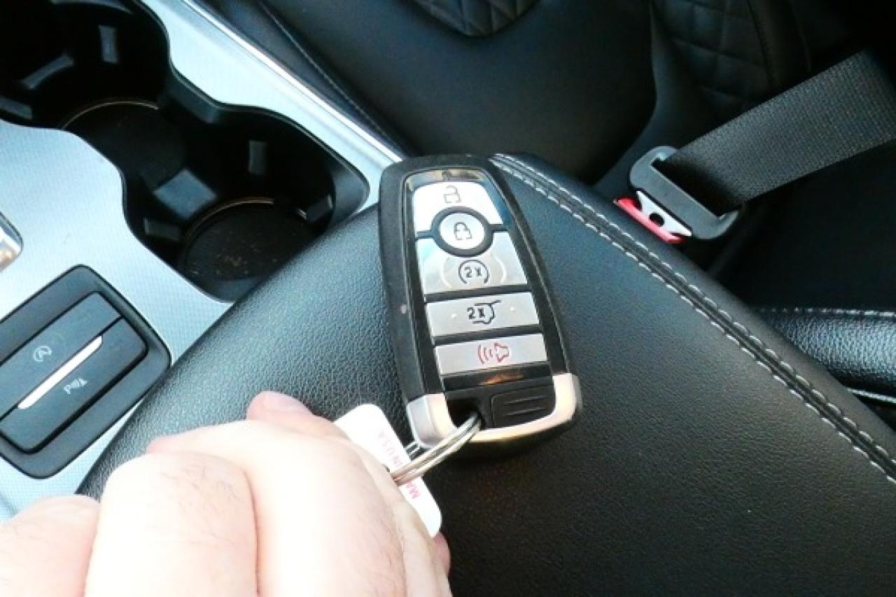 2024 Ford Edge Titanium AWD w/Htd Leather, pano S/R, BUC - Photo #21