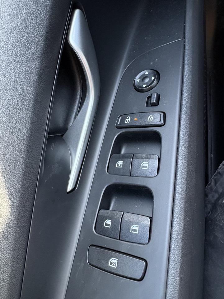 2025 Hyundai Elantra Essential Photo