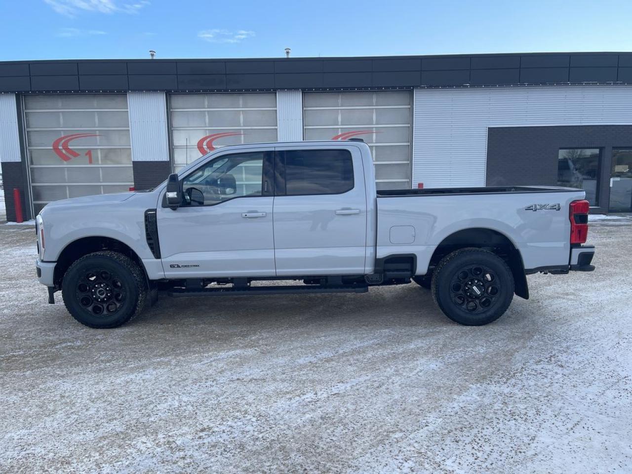 2026 Ford F-350 Super Duty SRW LARIAT 6.8' Box 618A Photo3