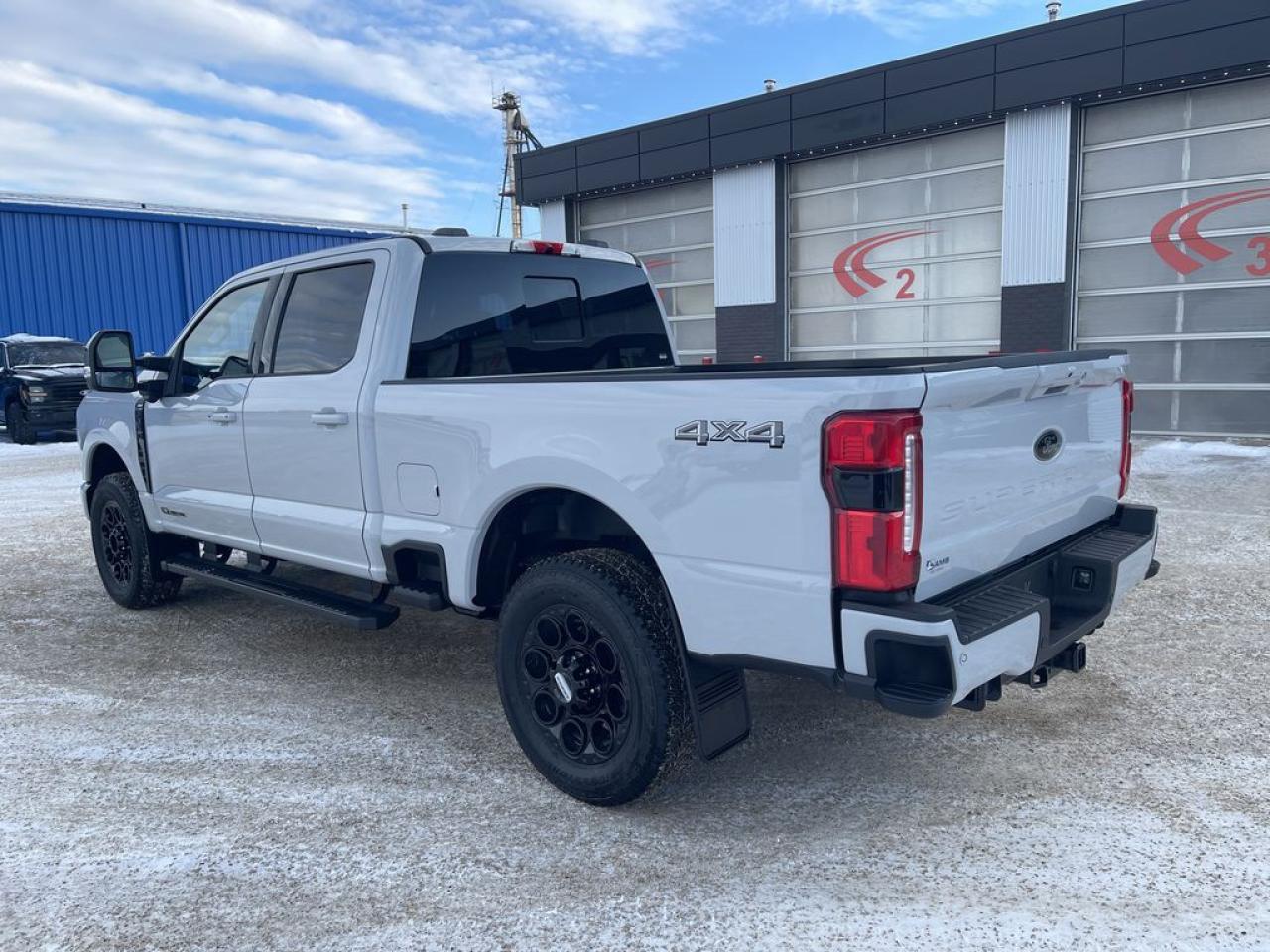 2026 Ford F-350 Super Duty SRW LARIAT 6.8' Box 618A Photo4