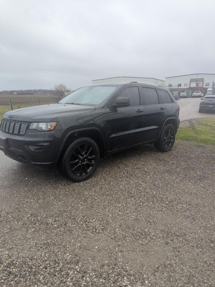 2018 Jeep Grand Cherokee Altitude Iv - Photo #2