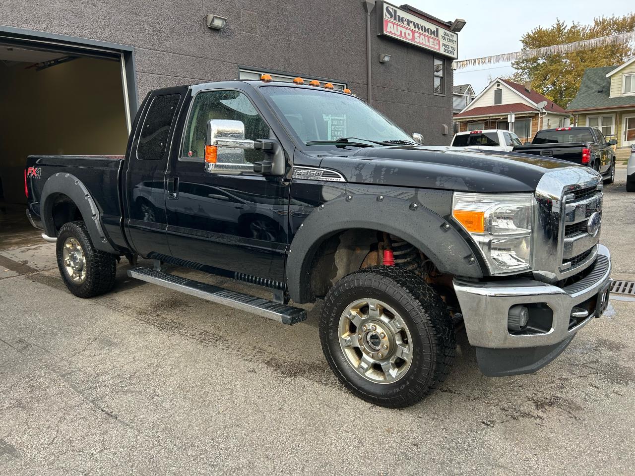 2016 Ford SUPER DUTY F-350 SRW Lariat - Photo #3