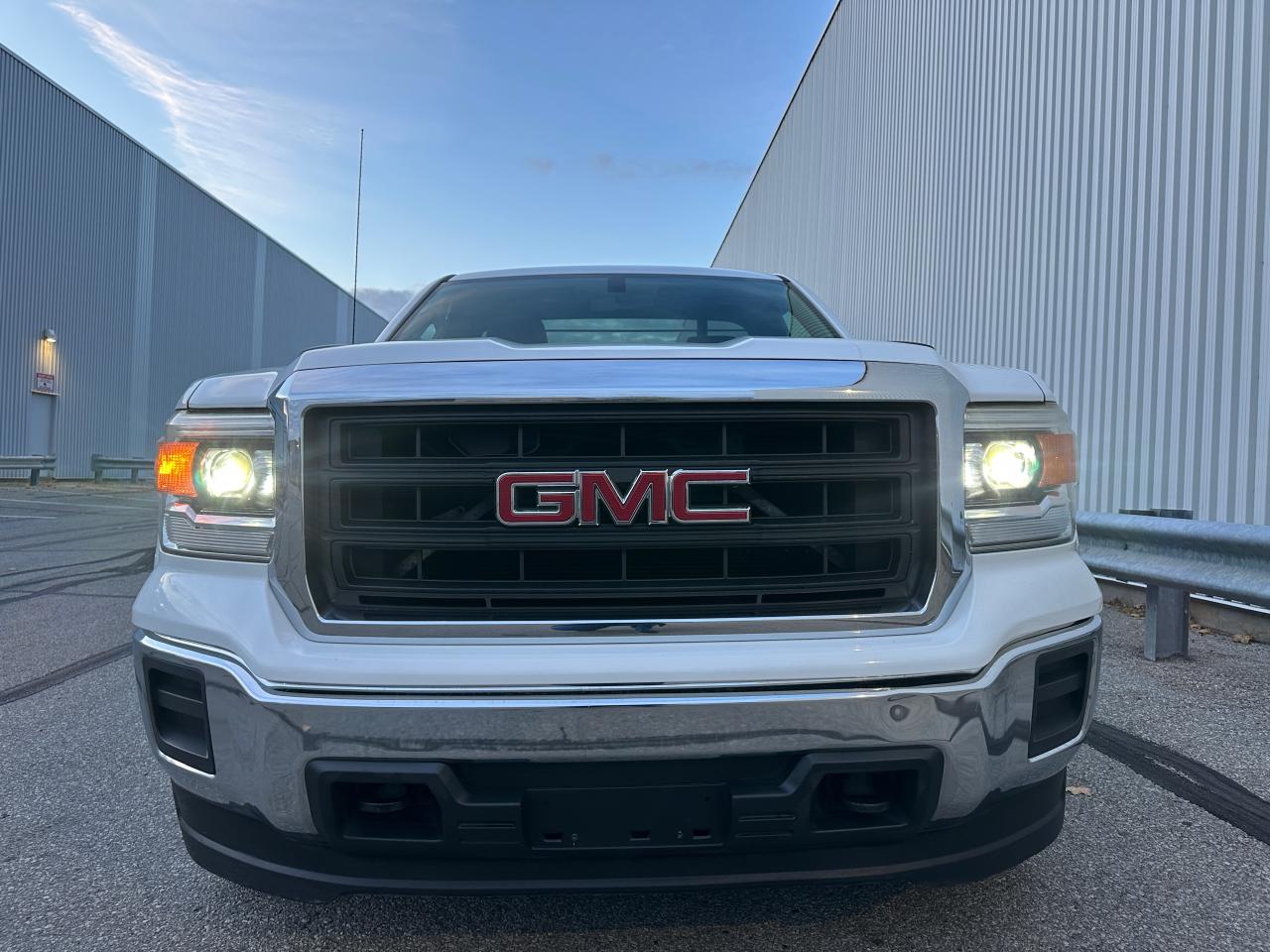 2014 GMC Sierra 1500 Reg Cab 8 Ft Box Photo2