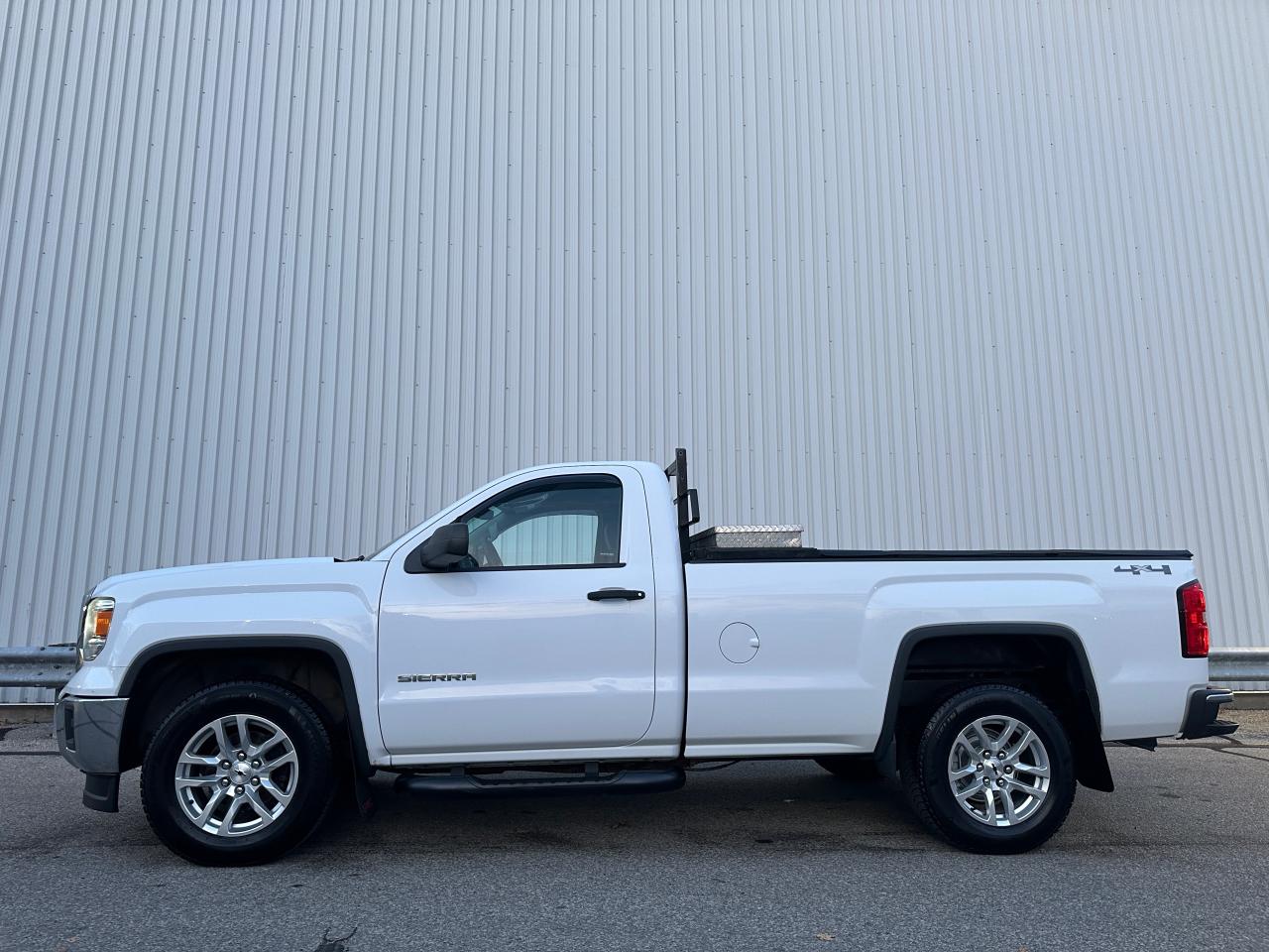 Used 2014 GMC Sierra 1500 Reg Cab 8 Ft Box for sale in Mississauga, ON