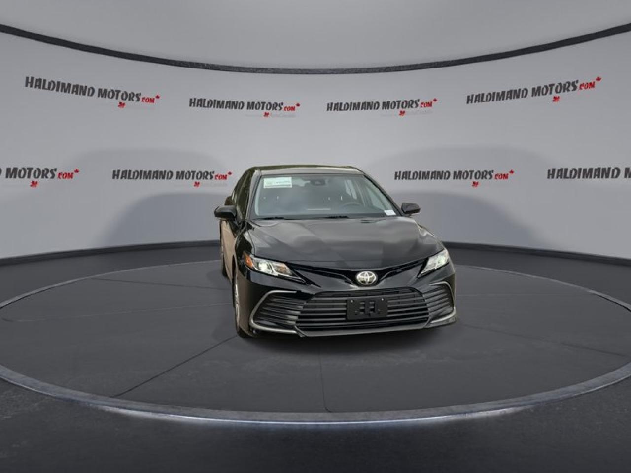 2021 Toyota Camry LE AWD Photo2
