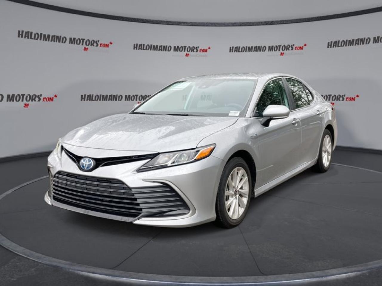 Used 2021 Toyota Camry HYBRID LE for sale in Cayuga, ON