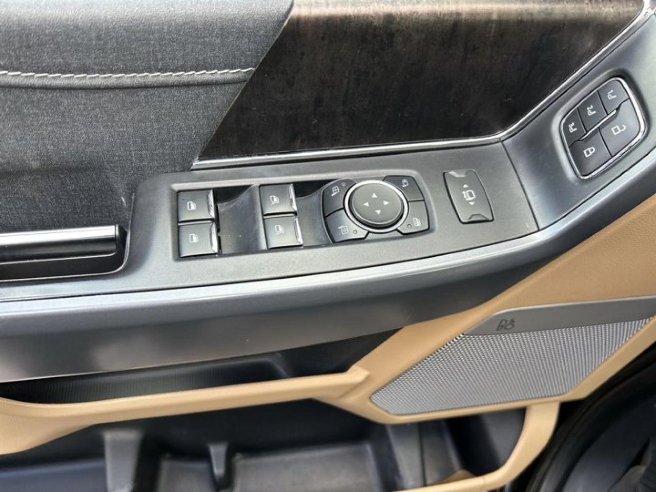 2022 Ford F-150 Lariat 4X4 CREW Photo