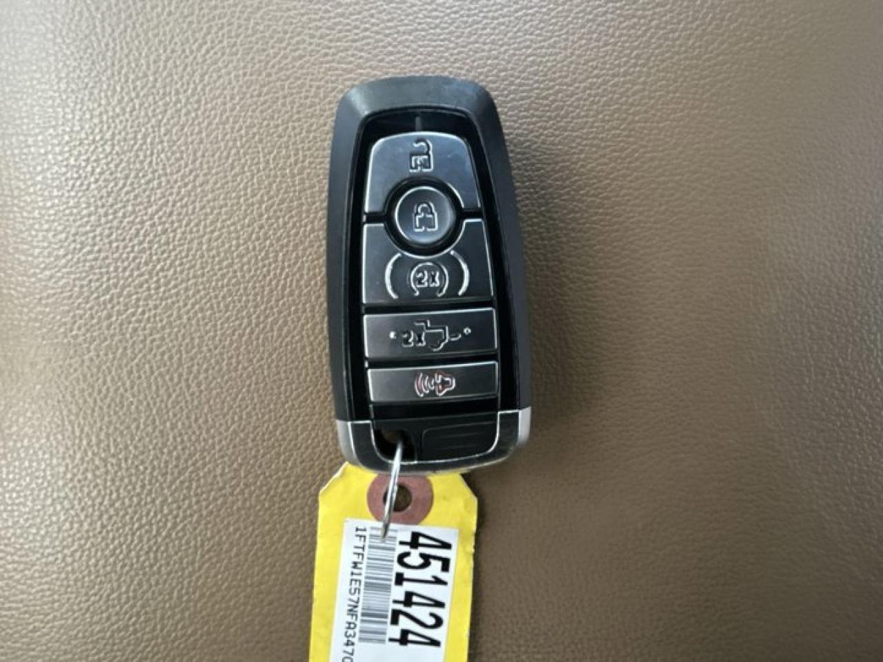 2022 Ford F-150 Lariat 4X4 CREW Photo