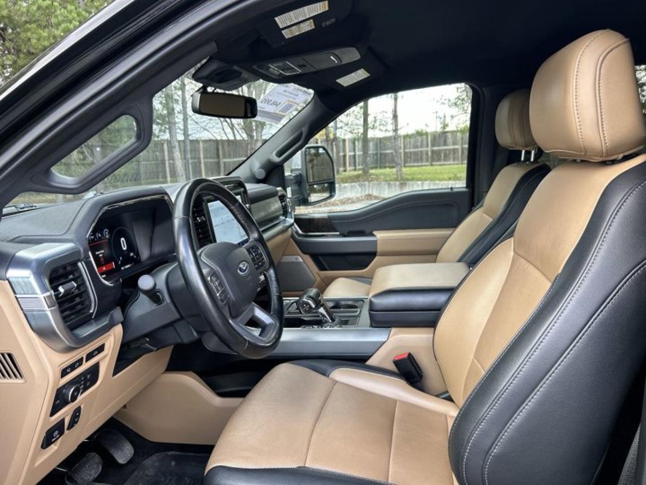 2022 Ford F-150 Lariat 4X4 CREW Photo