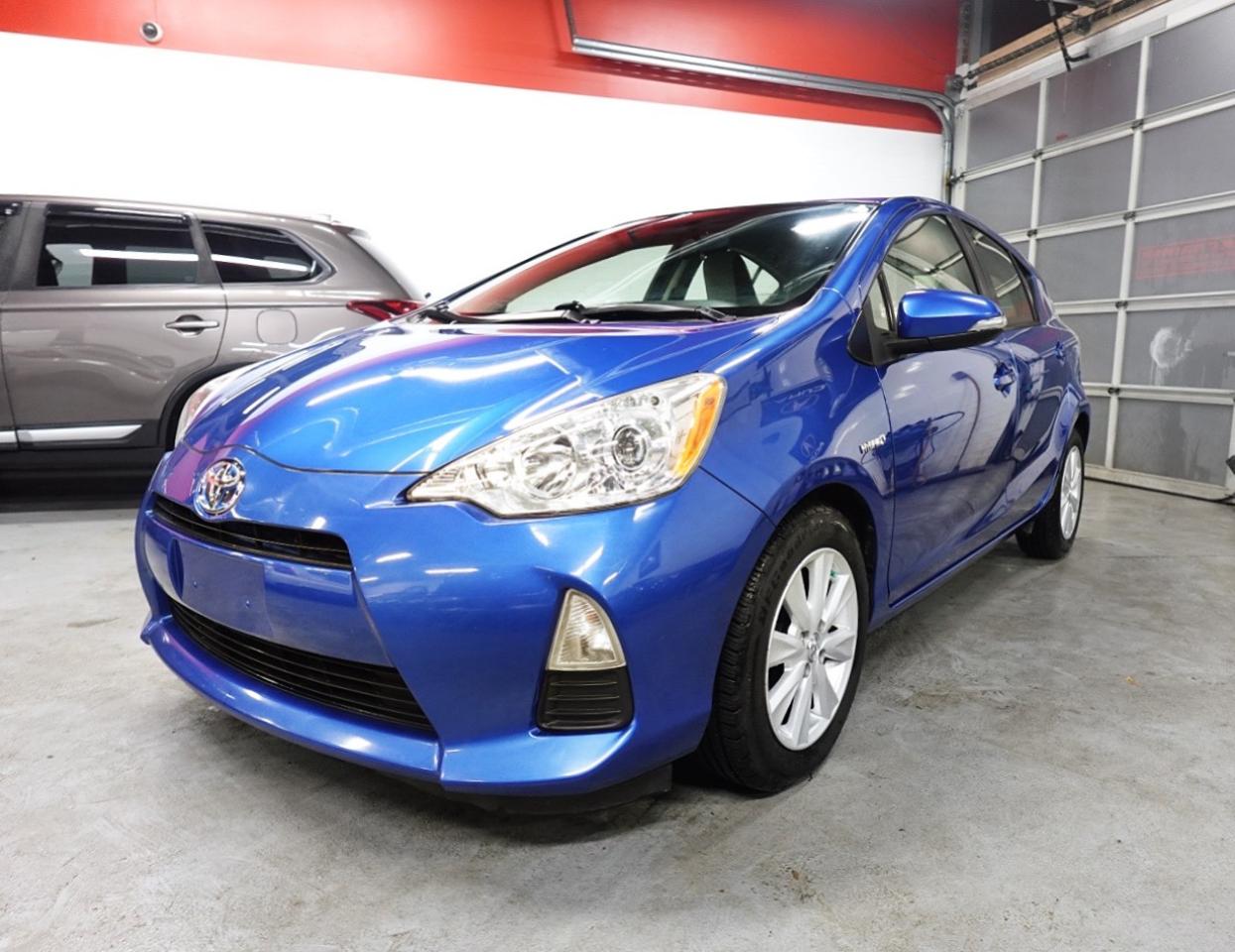2013 Toyota Prius c ONE OWNER, NO ACCIDENT, WELL MAINTAIN Photo