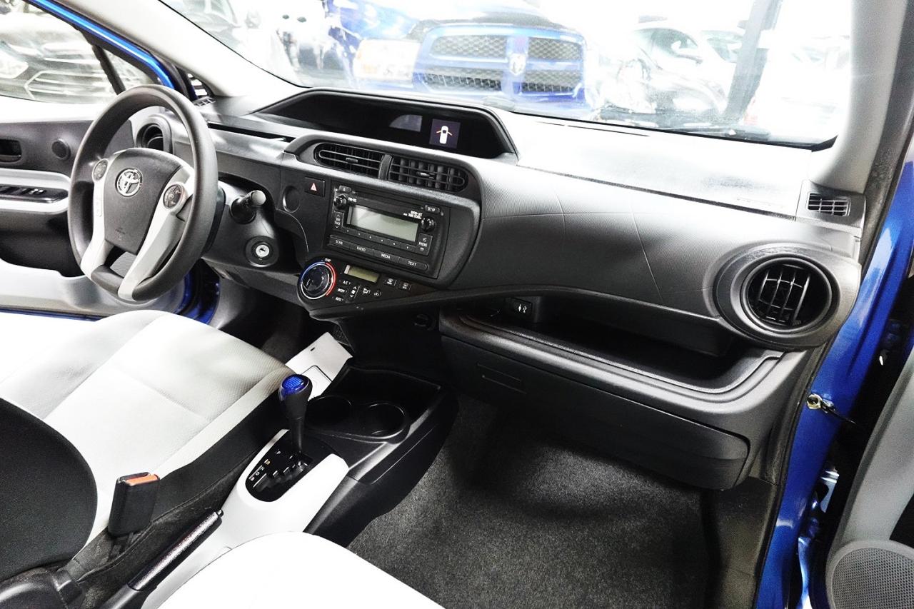 2013 Toyota Prius c ONE OWNER, NO ACCIDENT, WELL MAINTAIN Photo