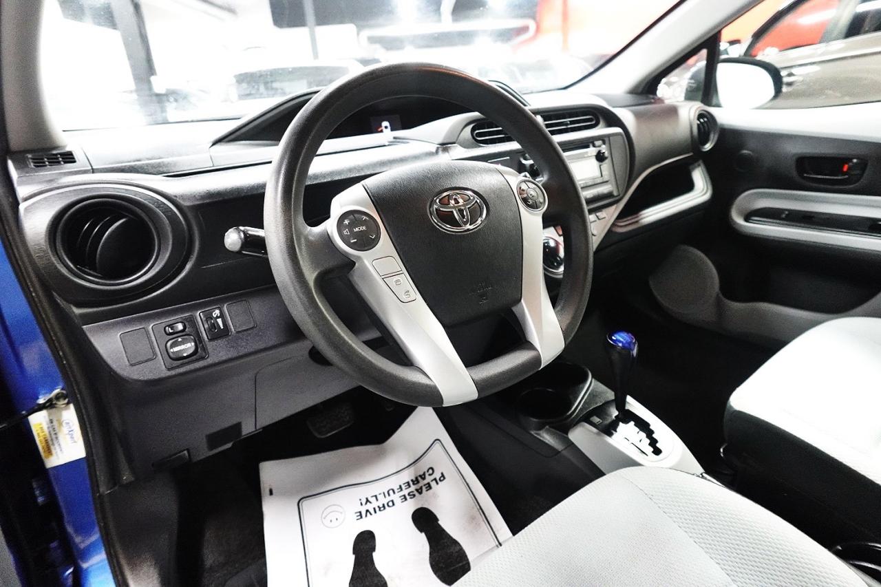 2013 Toyota Prius c ONE OWNER, NO ACCIDENT, WELL MAINTAIN Photo