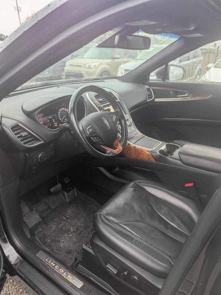 2017 Lincoln MKX Reserve - Photo #6