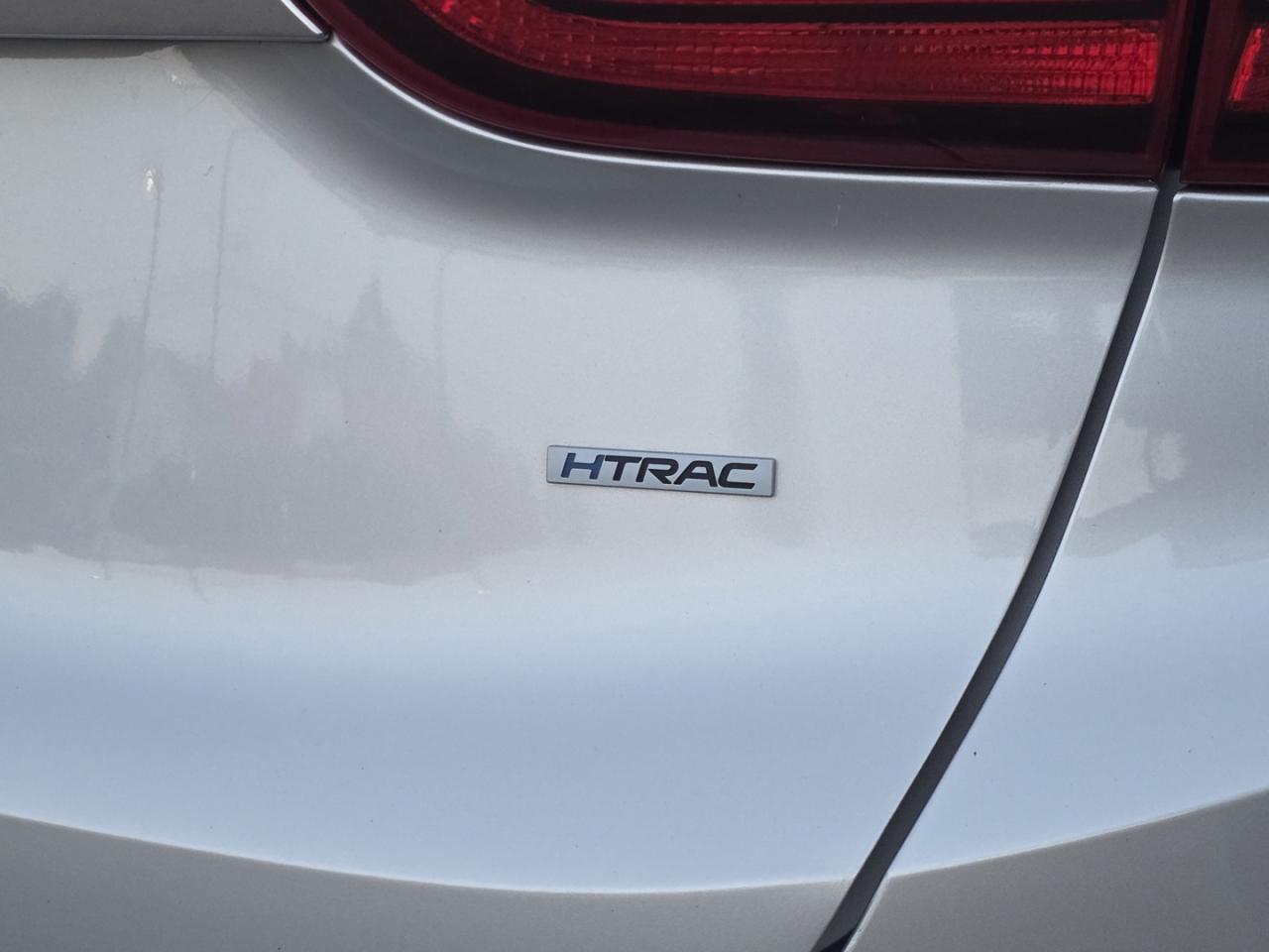 2019 Hyundai Santa Fe Preferred AWD - Photo #10