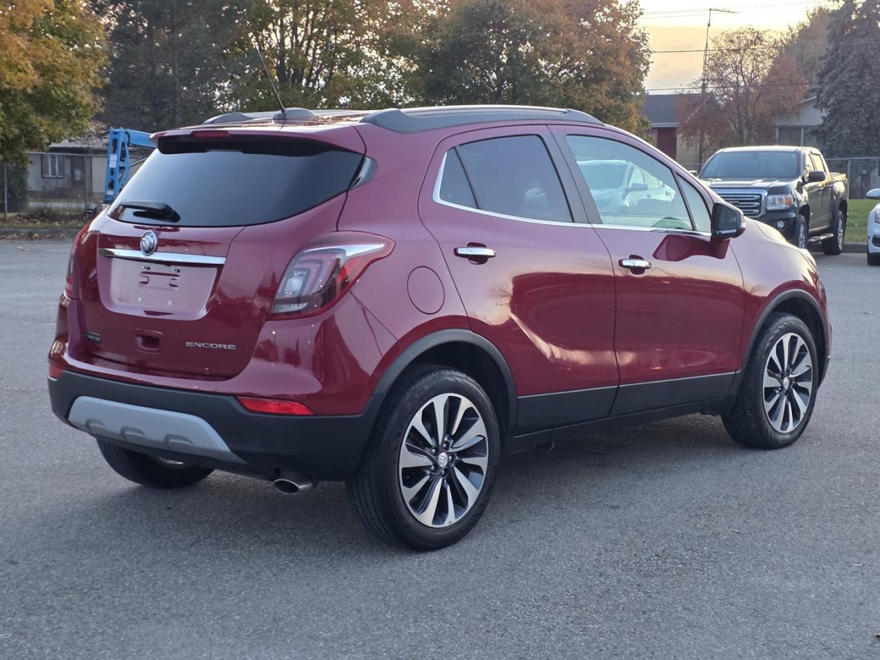 2020 Buick Encore Essence FWD - Photo #5