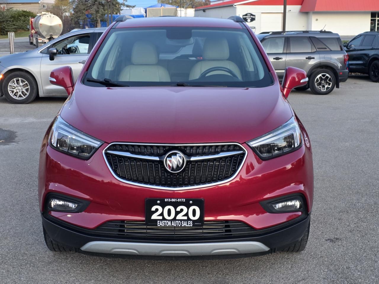 2020 Buick Encore Essence FWD - Photo #2
