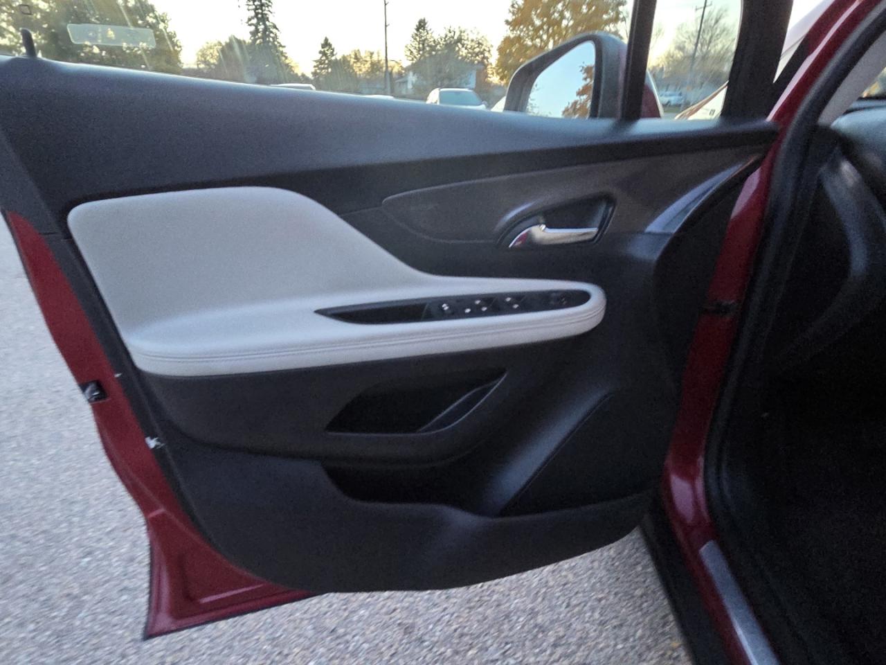 2020 Buick Encore Essence FWD - Photo #11