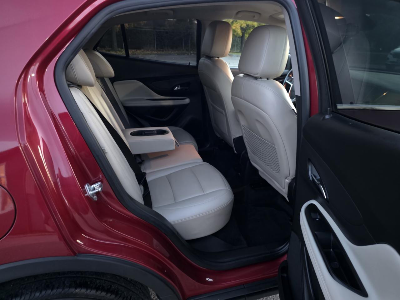 2020 Buick Encore Essence FWD - Photo #18