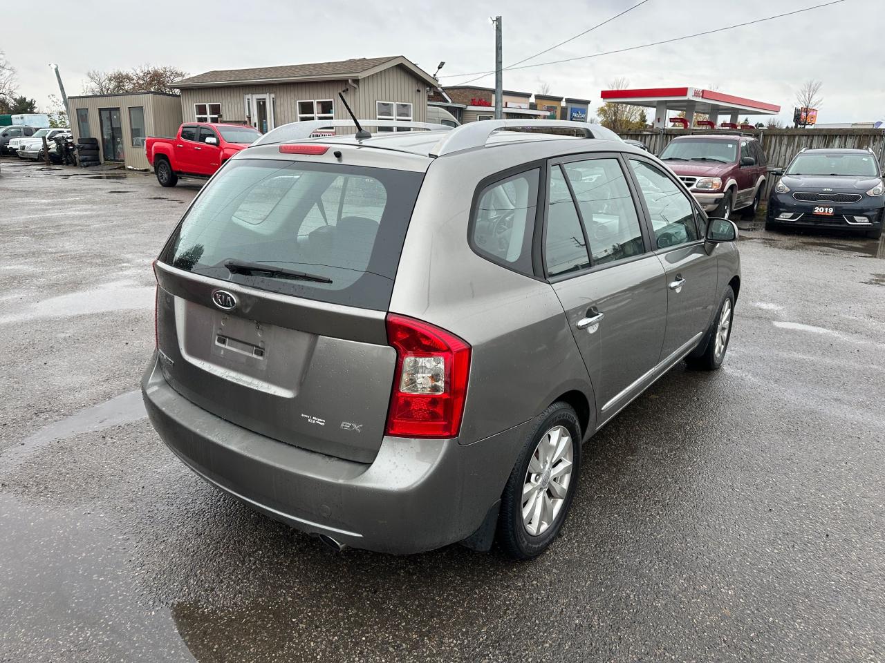 2011 Kia Rondo EX, VERY CLEAN, OILED, ONLY 154KMS, AUTO, CERT Photo4