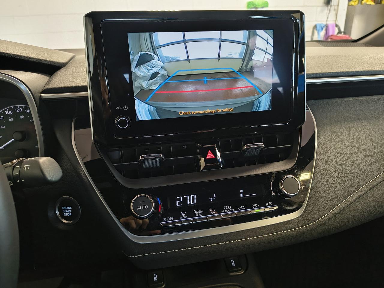 2023 Toyota Corolla SE Photo0