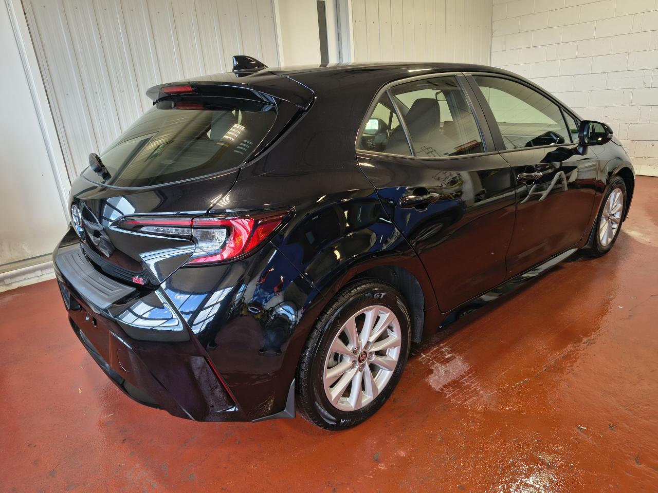 2023 Toyota Corolla SE Photo0