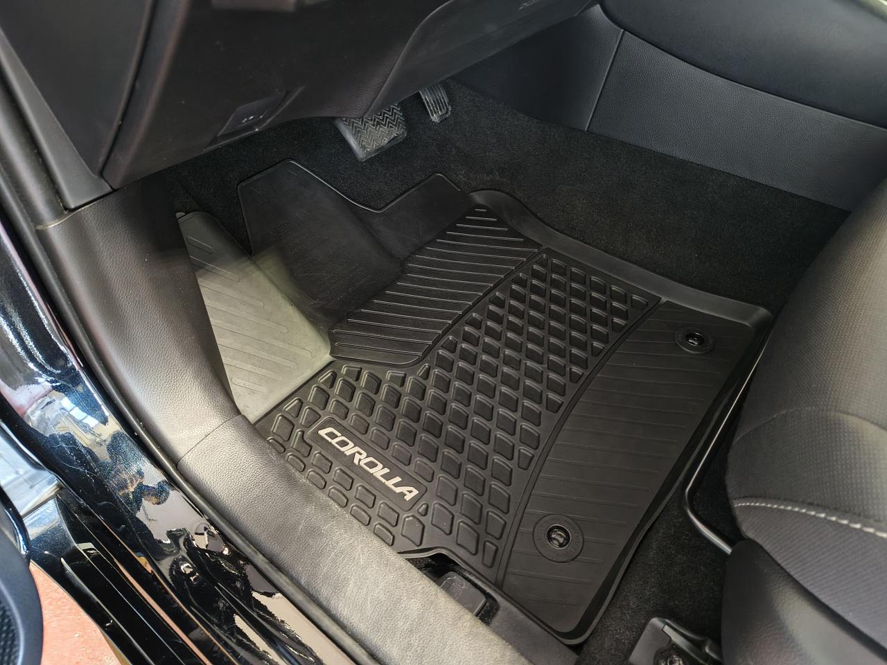 2023 Toyota Corolla SE Photo0