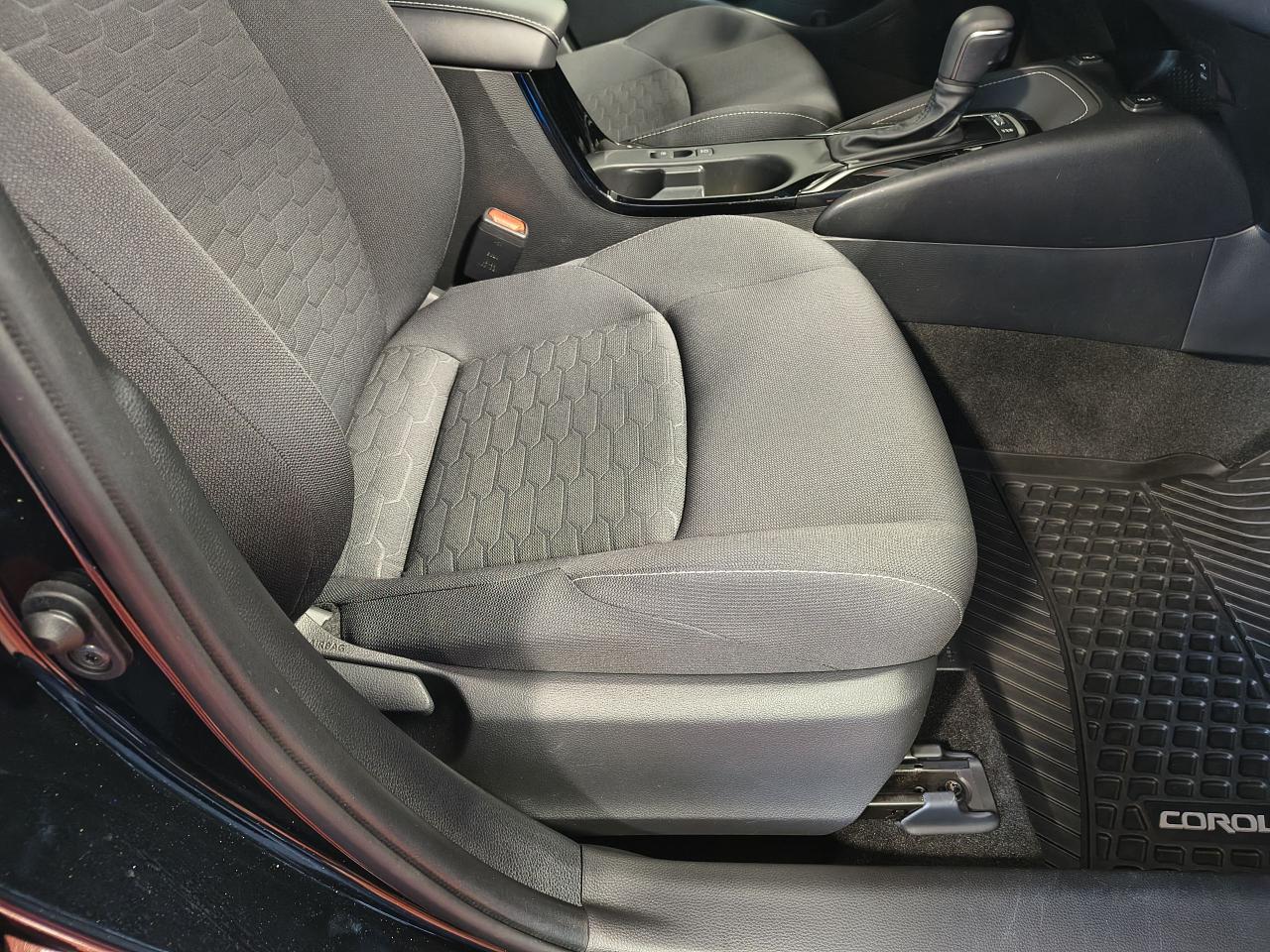 2023 Toyota Corolla SE Photo0