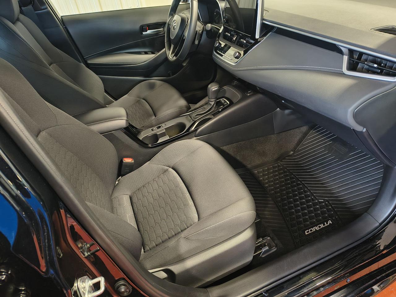 2023 Toyota Corolla SE Photo0