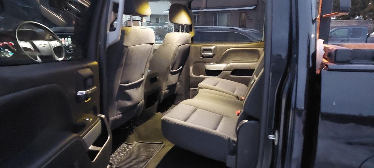 2018 Chevrolet Silverado 2500 4WD Crew Cab 167" Z71 Photo