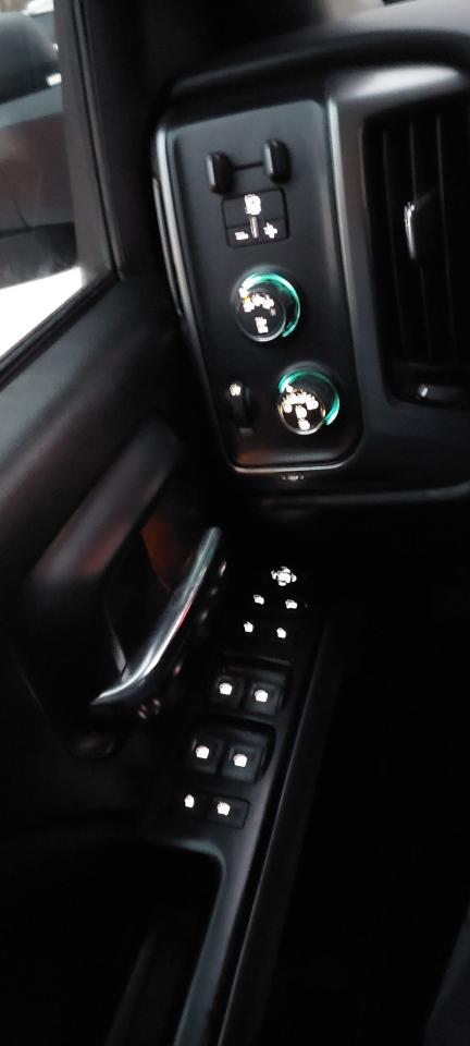 2018 Chevrolet Silverado 2500 4WD Crew Cab 167" Z71 Photo