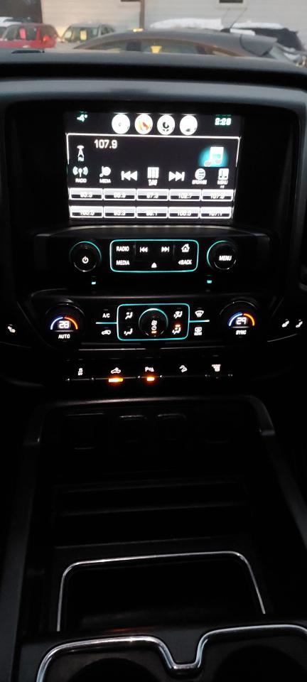 2018 Chevrolet Silverado 2500 4WD Crew Cab 167" Z71 Photo