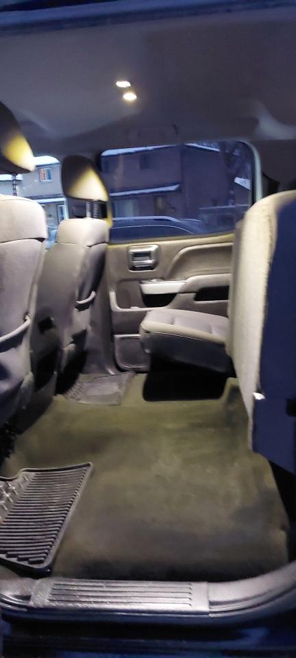 2018 Chevrolet Silverado 2500 4WD Crew Cab 167" Z71 Photo