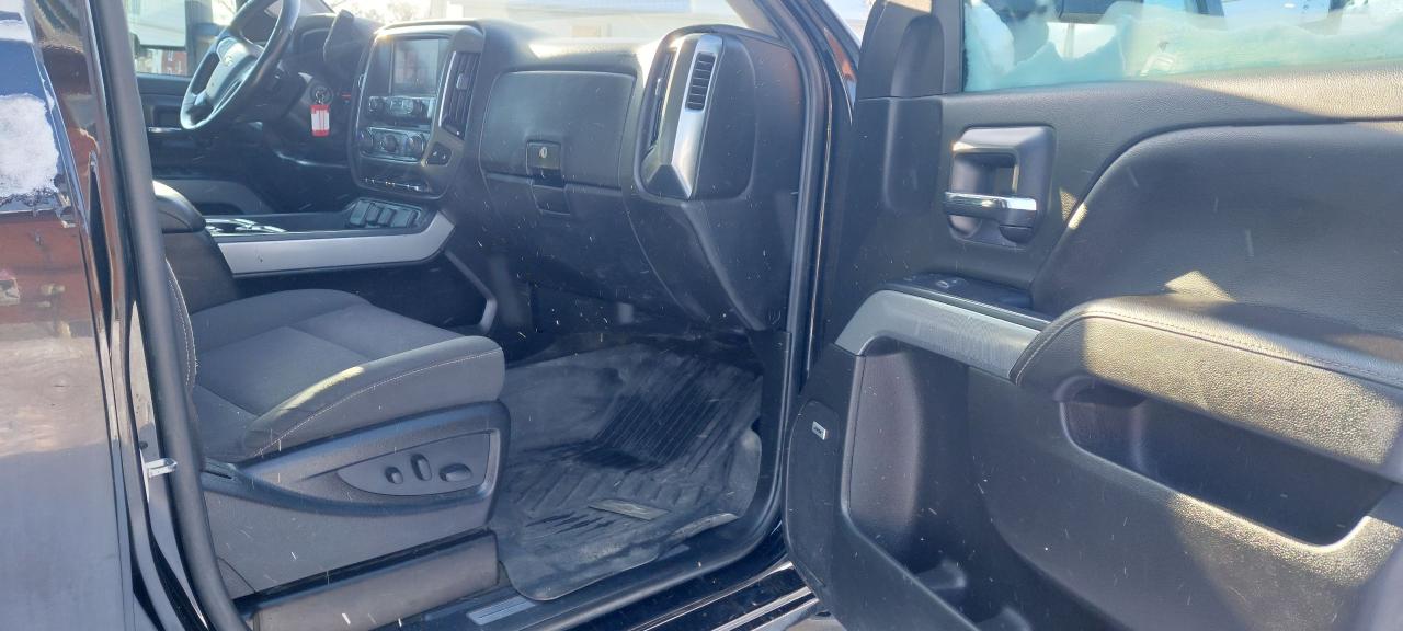 2018 Chevrolet Silverado 2500 4WD Crew Cab 167" Z71 Photo