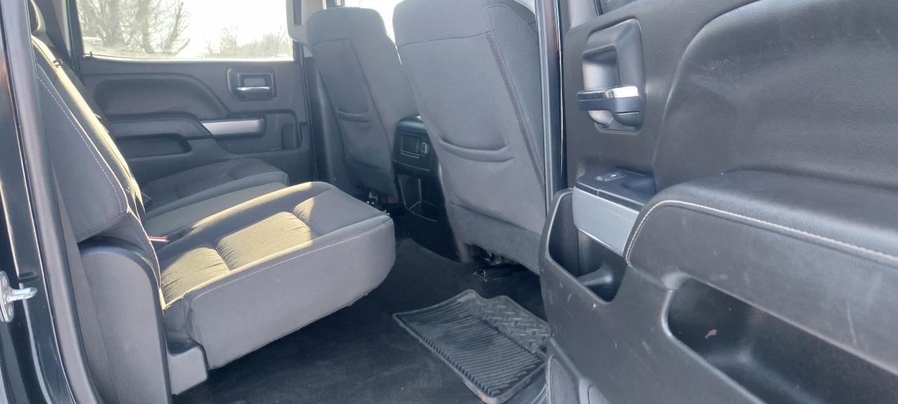 2018 Chevrolet Silverado 2500 4WD Crew Cab 167" Z71 Photo