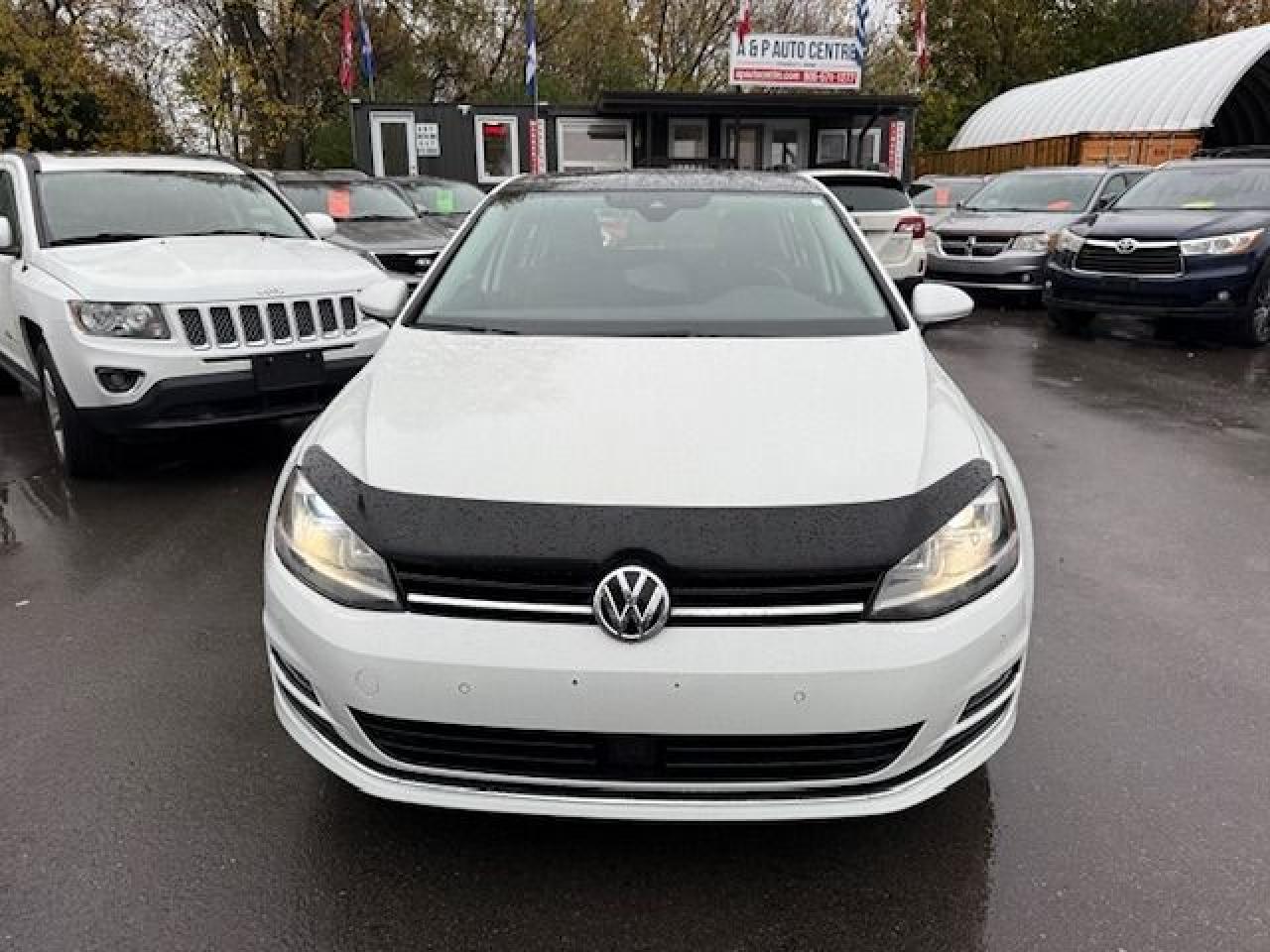 2017 Volkswagen Golf Highline - Photo #2