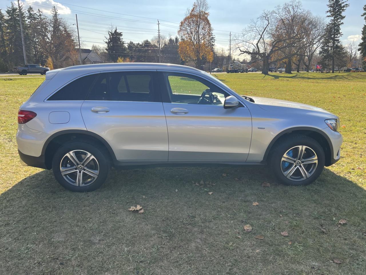 2018 Mercedes-Benz GLC-Class GLC 350e 4MATIC GLC350e Plug-in Hybrid Photo3