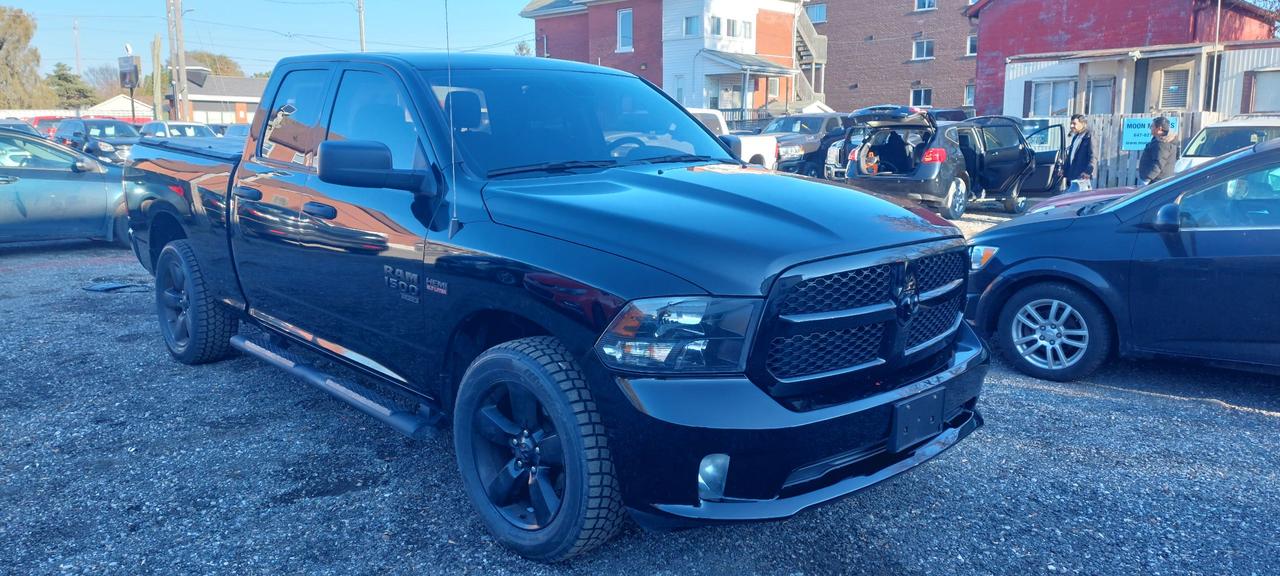 2021 RAM 1500 Classic EXPRESS - Photo #1