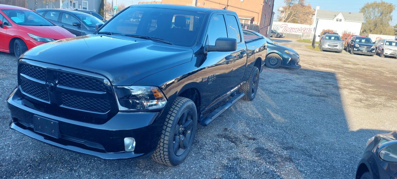 2021 RAM 1500 Classic EXPRESS Photo