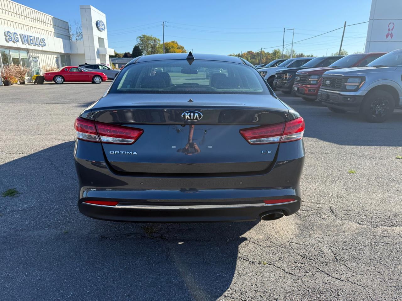 2018 Kia Optima EX Photo4