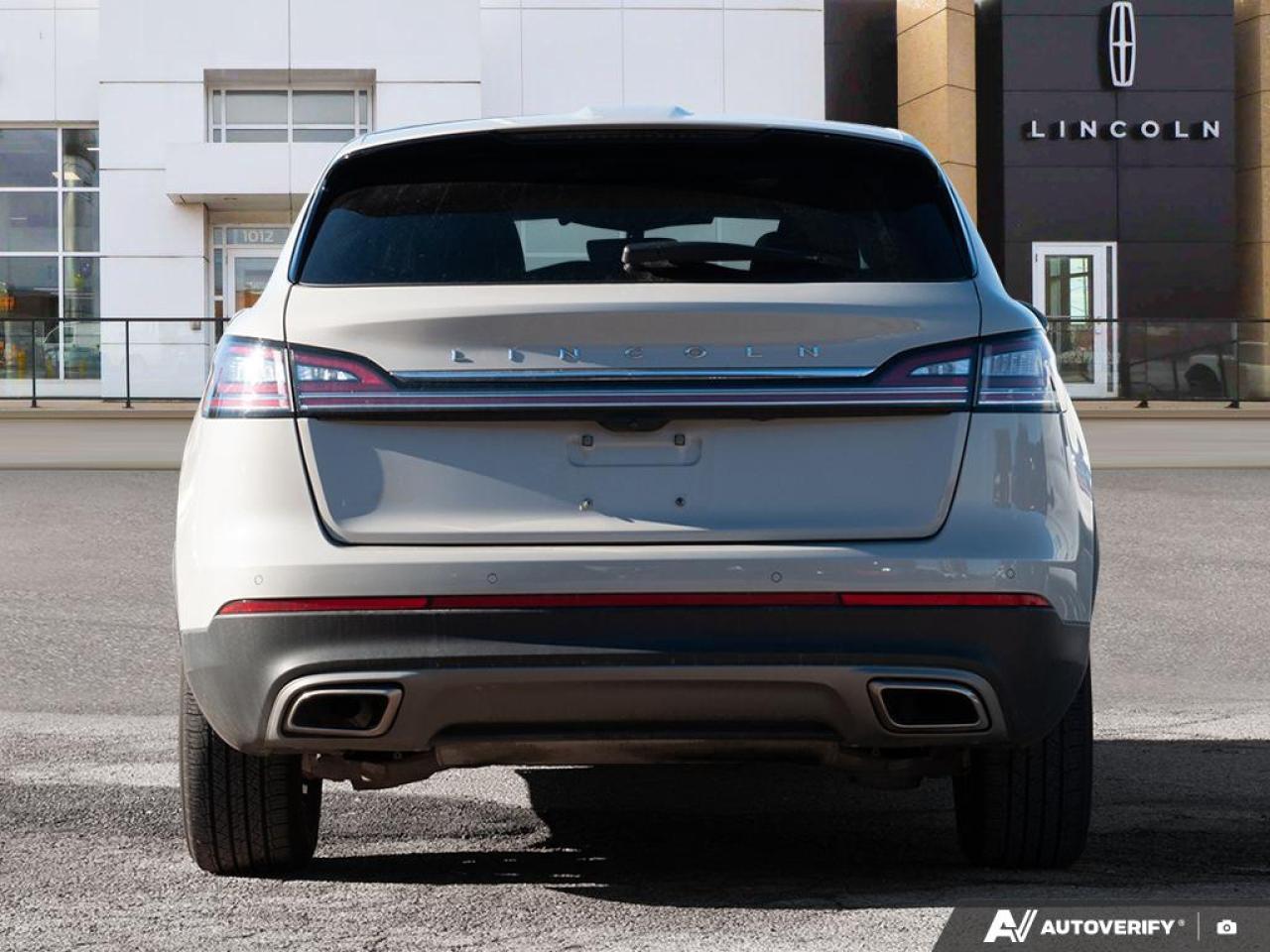 2022 Lincoln Nautilus RESERVE Photo4