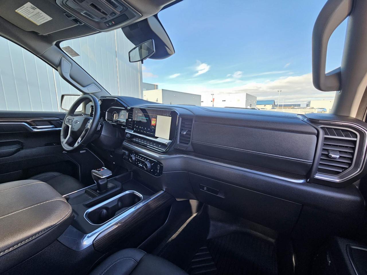 2025 Chevrolet Silverado 1500 LT Trail Boss One Owner | Trail Boss | Leather | 20" Wheels Photo