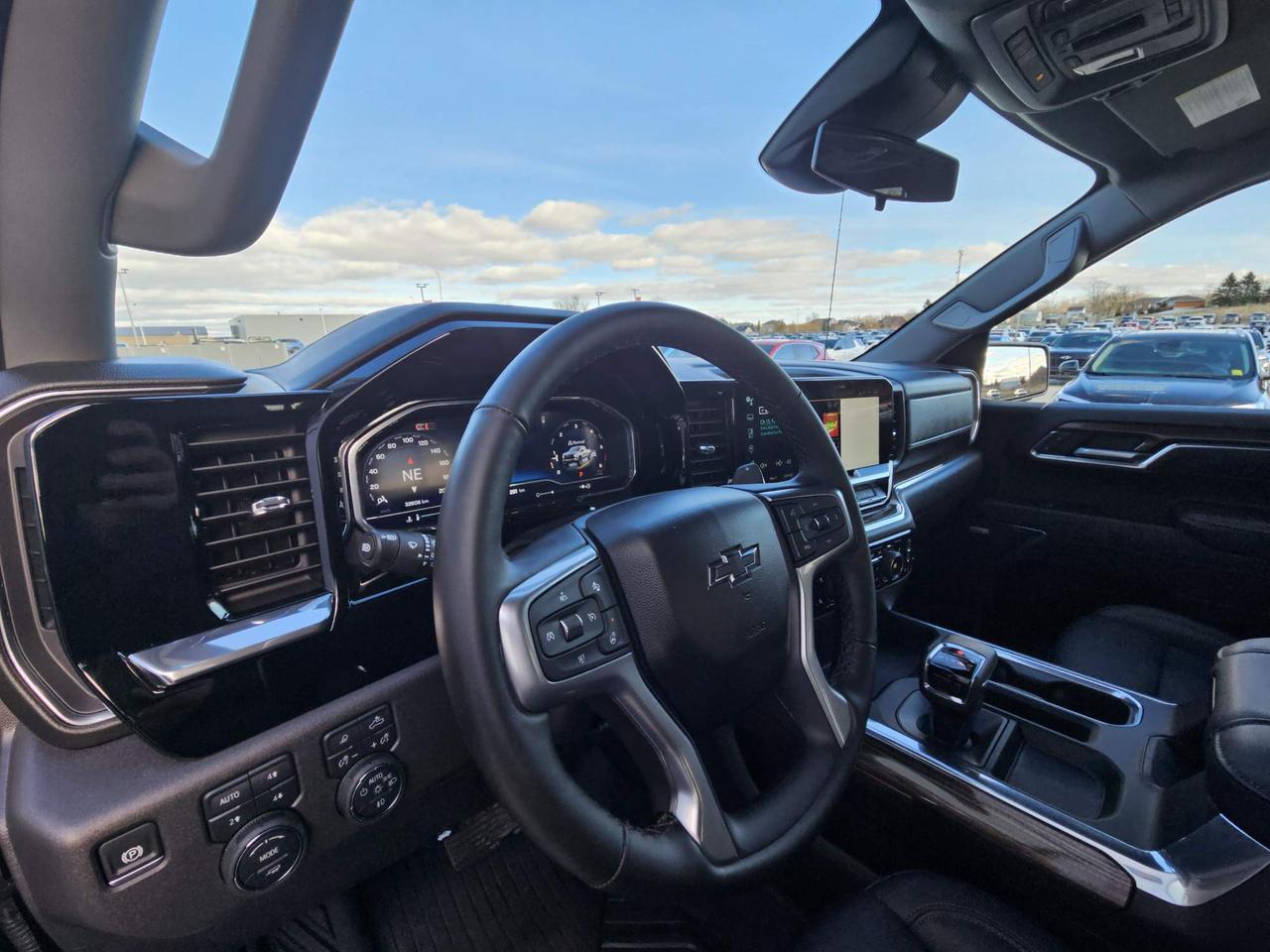 2025 Chevrolet Silverado 1500 LT Trail Boss One Owner | Trail Boss | Leather | 20" Wheels Photo