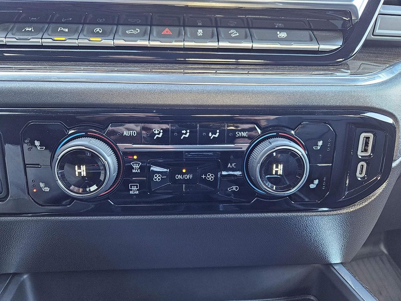 2025 Chevrolet Silverado 1500 LT Trail Boss One Owner | Trail Boss | Leather | 20" Wheels Photo