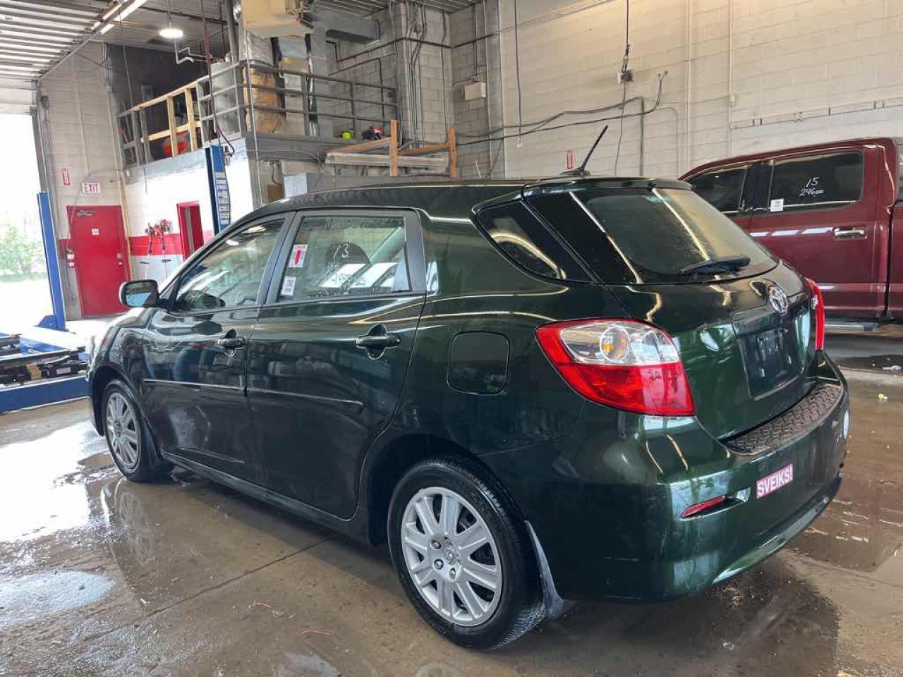 2013 Toyota Corolla MATRIX - Photo #6