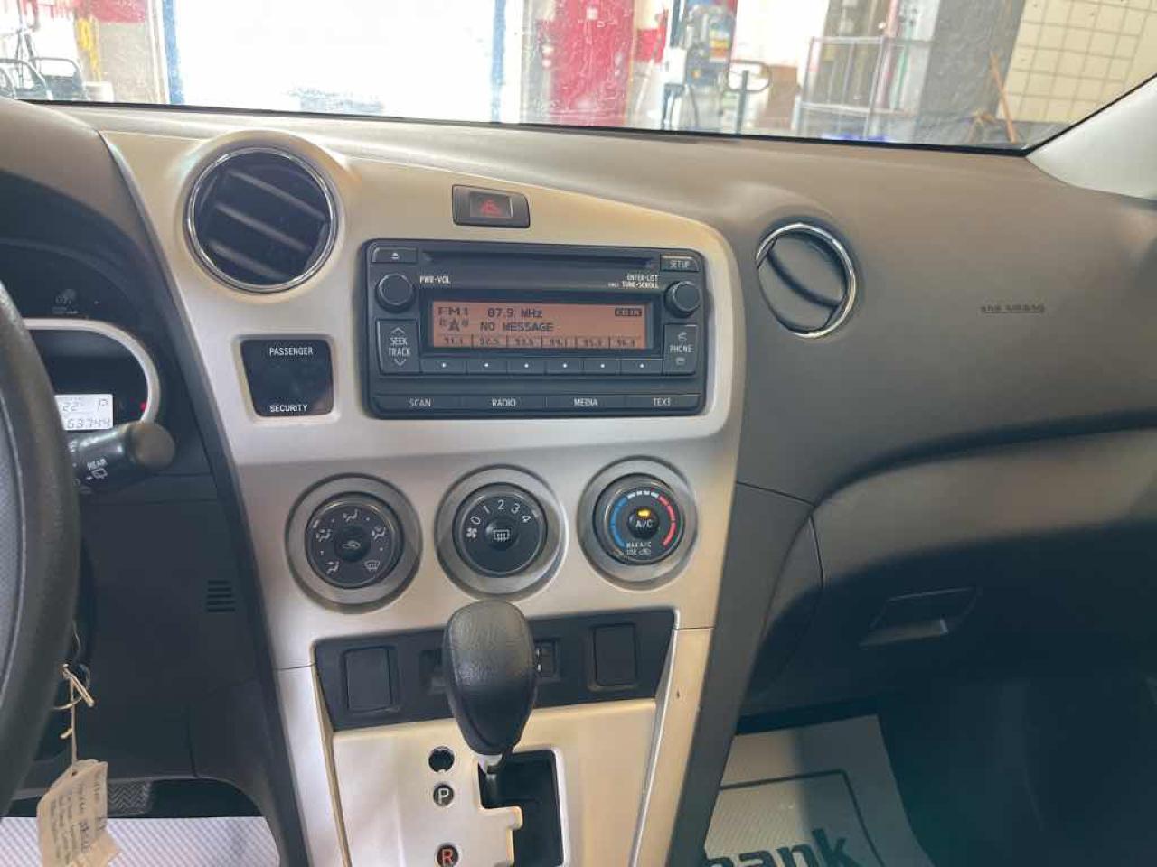 2013 Toyota Corolla MATRIX - Photo #10